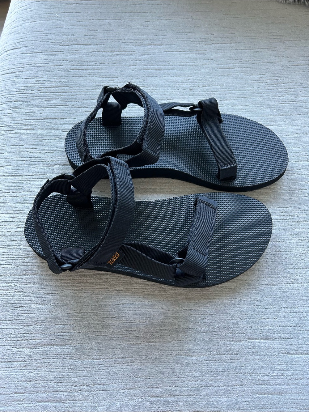 Black Teva Original - Picture 3 of 9